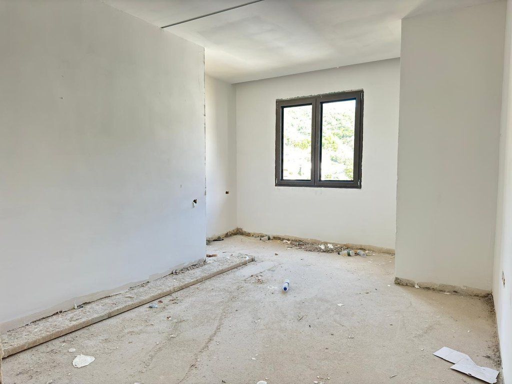 APARTMENT 1+1 FOR SALE ON THE LUNGOMARE