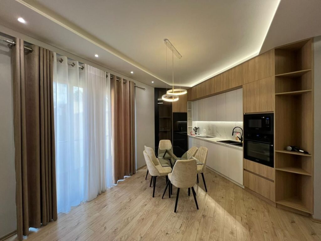 APARTAMENT 2+1+2 PER QERA NE QENDER!
