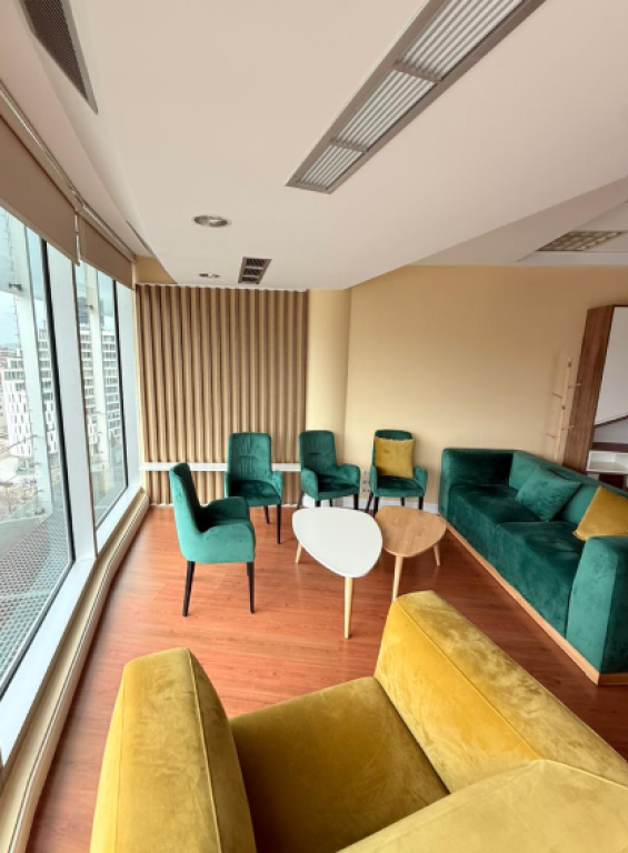 🏢 JEPET AMBIENT ZYRE ME QIRA – ETC, TIRANË  40 m²