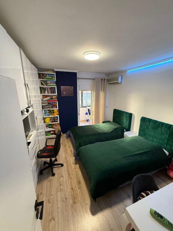 Apartament 2+1 per shitje , Astir