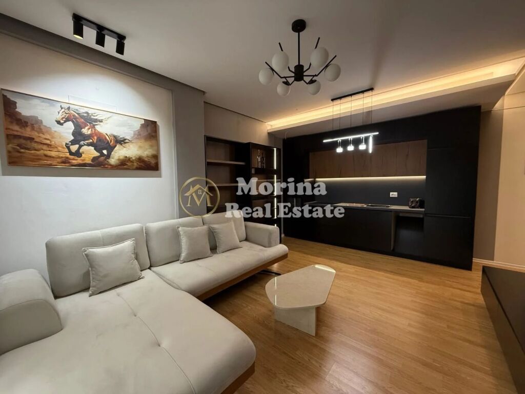 Rent | Apartment 2 + 1 | Center | 1200 €/month