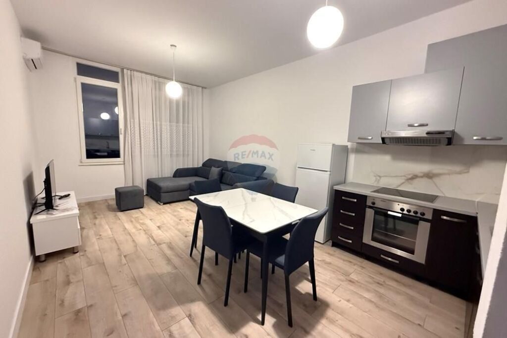 Apartament 1+1 per qira ne Yzberisht!