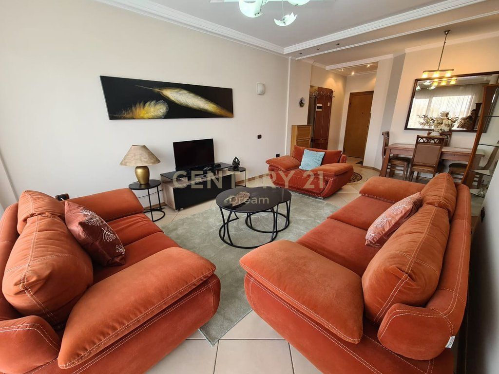 Jepet Apartament 2+1+2T ne zonen e Bllokut