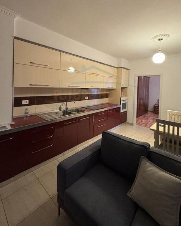 Shitet, Apartament 1+1, Kompleksi Kontakt, 21 Dhjetori , Tirane