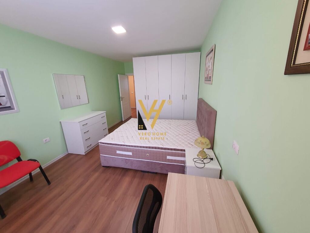 JEPET APARTAMENT 1+1 ME QERA TE RR KONGRESI MANASTIRIT 40.000 LEKE