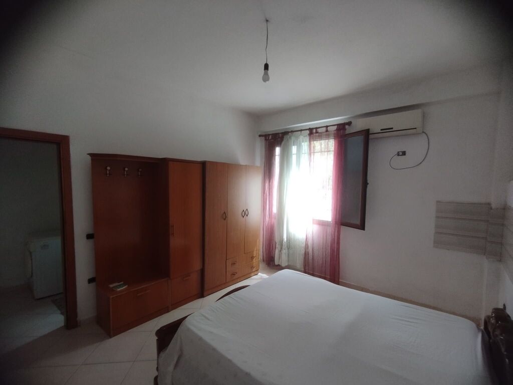 APARTAMENT 1+1. 30000 LEKE.VILAT GJERMANE.KOPESHTI SARITO