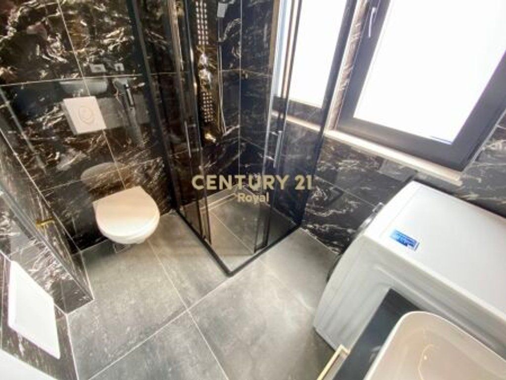 Affittiamo un appartamento a 21 Dhjetori 1+1