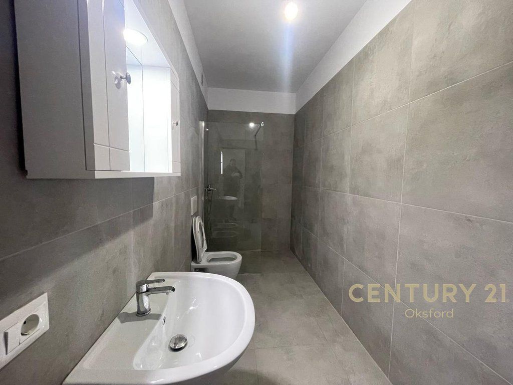 Univers City, Appartamento in affitto 2+1+2+ posto auto! 500€