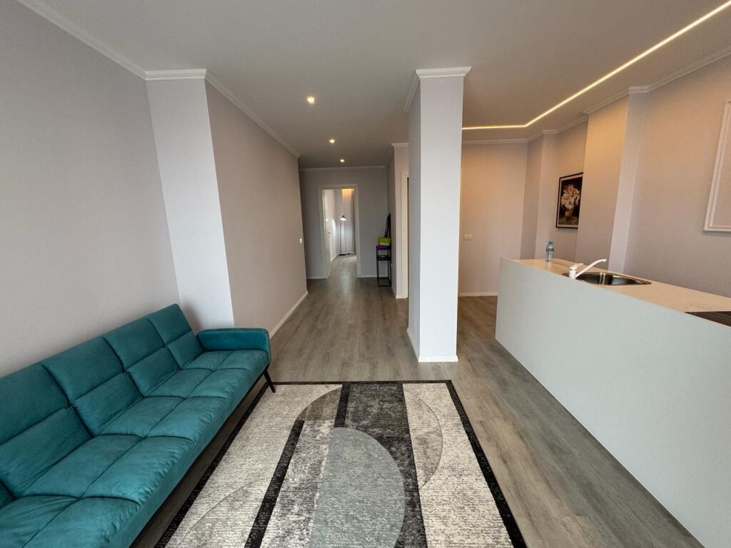 Shitet Apartament 1+1