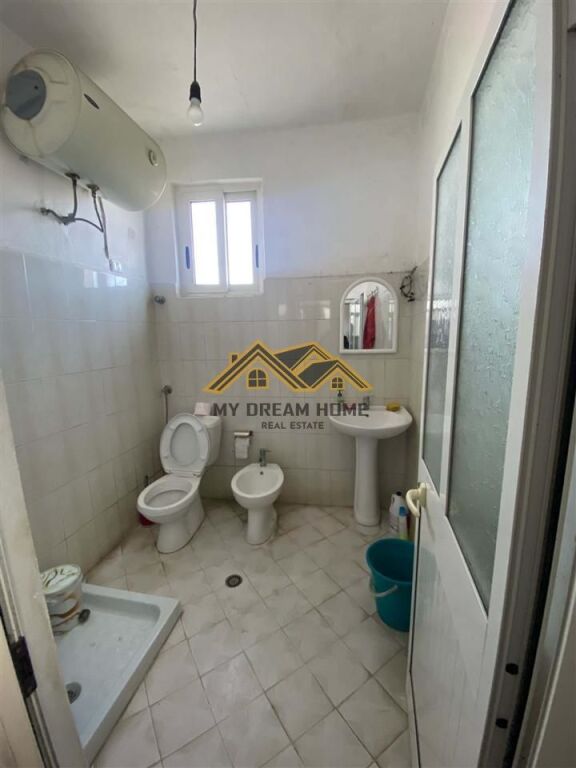 SHITET SHTEPI PRIVATE TEK GJYKATA ,DURRES !