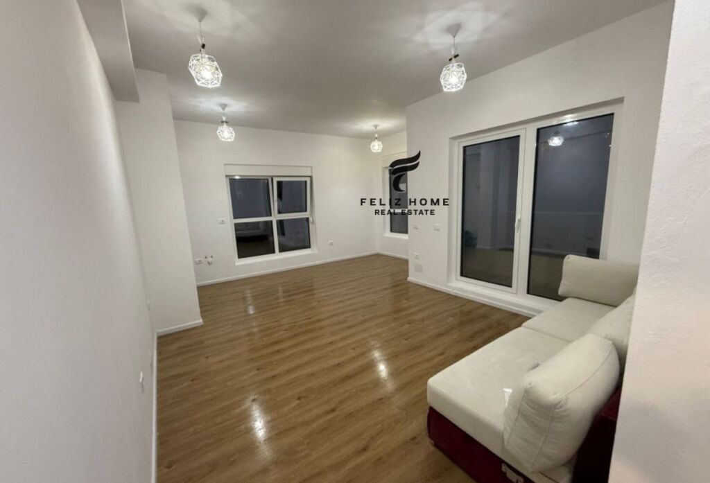 ZYRE ME QERA 50 M2 ALI DEMI 40.000 LEKE