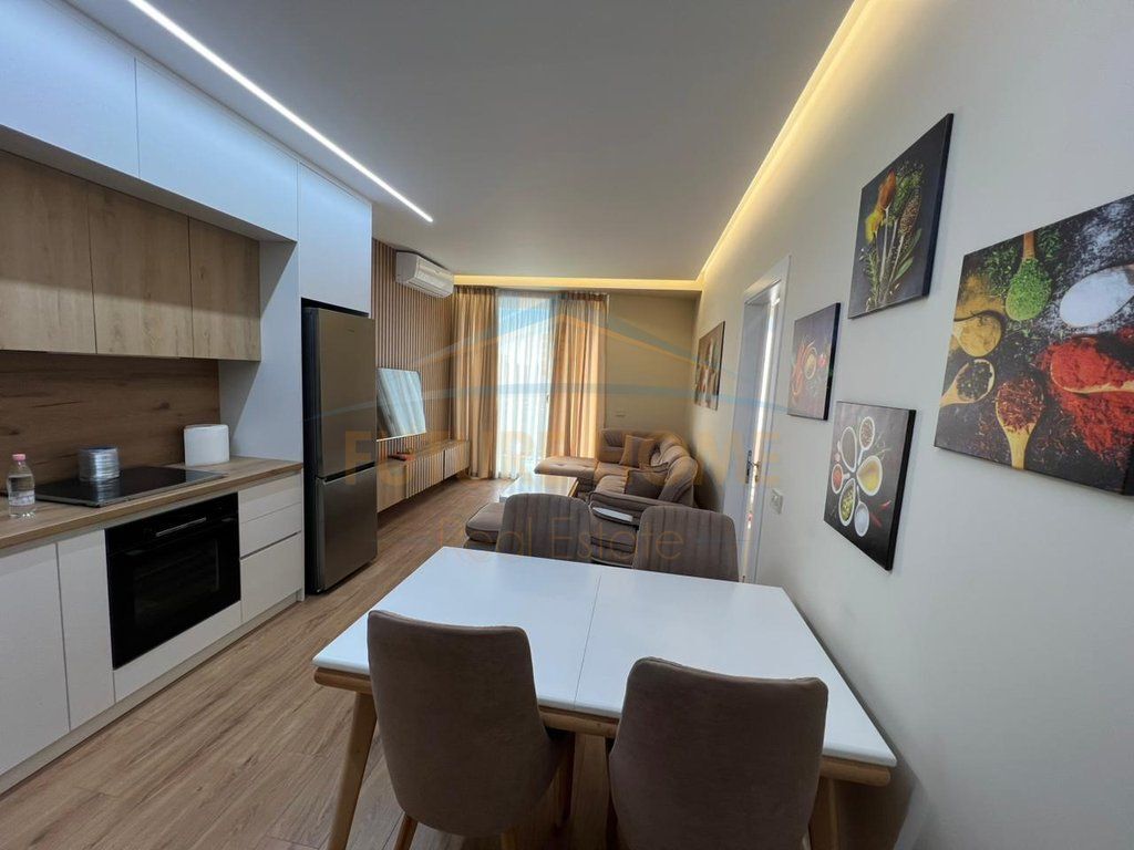 Rent, Apartment 2+1+2 Balconies, Golden Tower Residence, Tirana