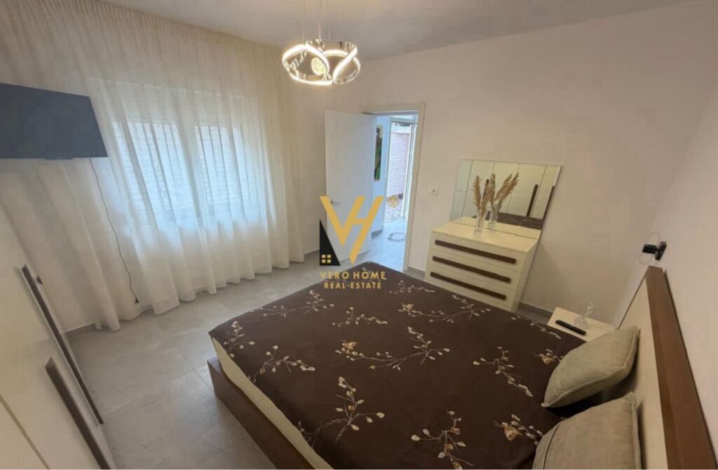 ENTRANCE 2+1 FOR RENT AT THE TRAIN STATION 700 EURO