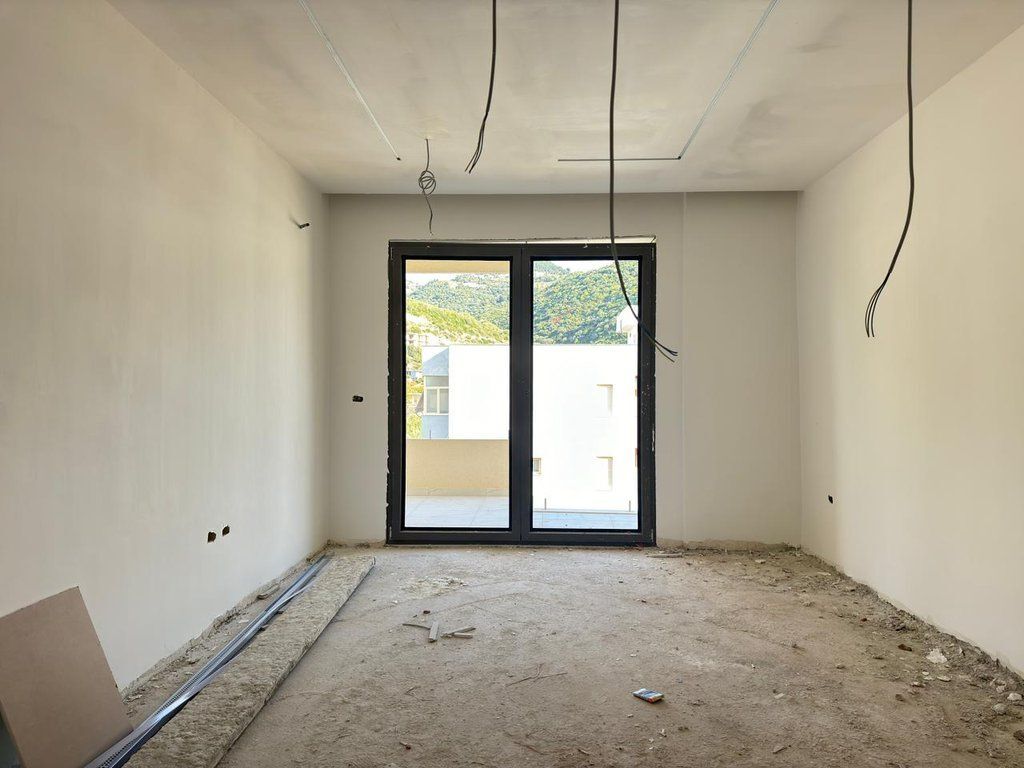 APARTMENT 1+1 FOR SALE ON THE LUNGOMARE