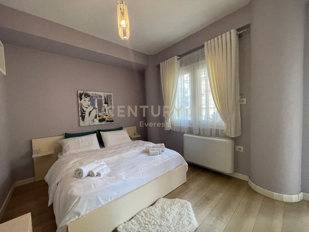 LIQENI I THATE, APARTAMENT 2+1 PER QIRA POST PARKIMI