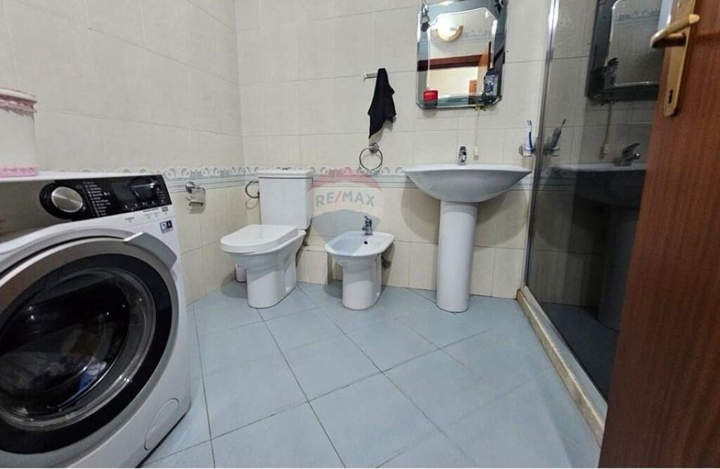 Rent/ 2+1 Apartment at Komuna Parisit