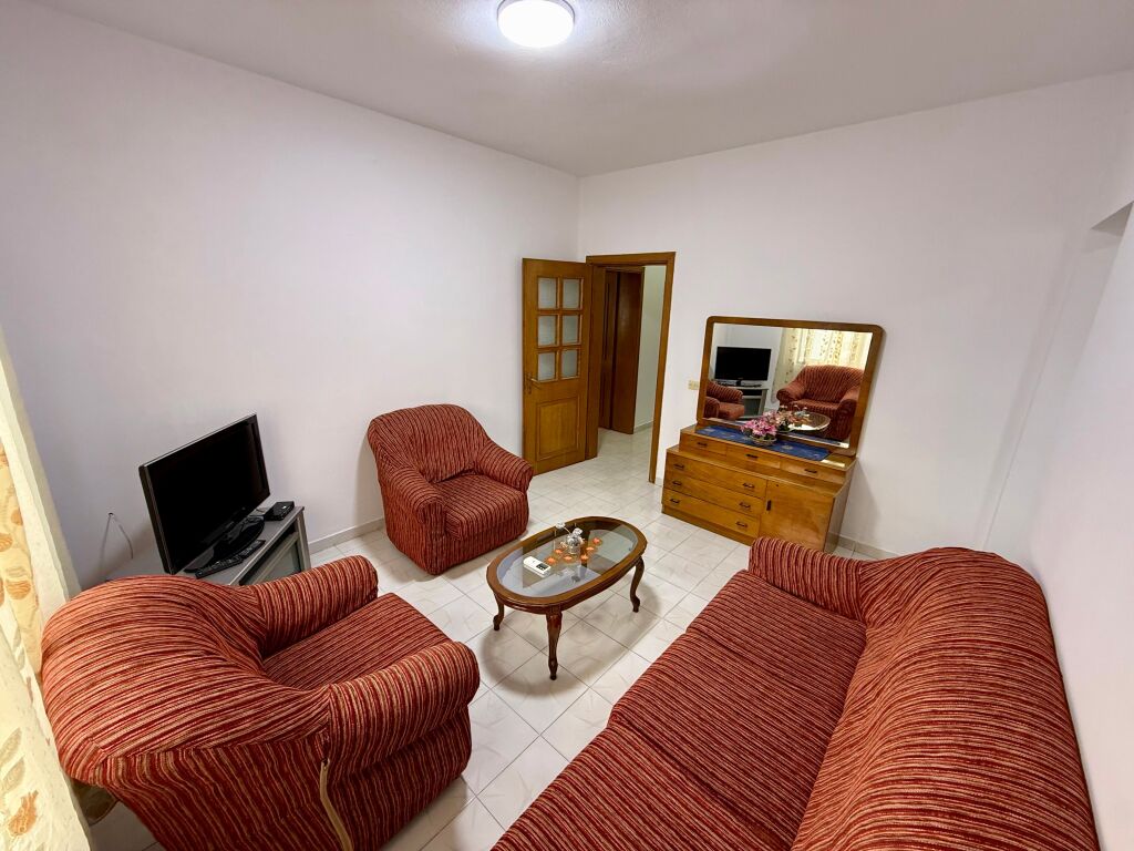 📣 AFFITTO Appartamento 1+1 Con Cucina Inclusa 📍 Vicino all'Istituto di Igiene, Ambasciata Americana 🛣️ Via "Qamil Guranjaku" ✨