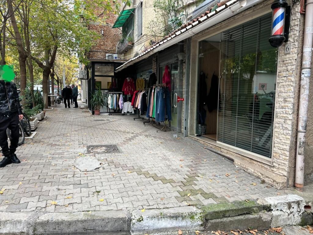 SHOP FOR SALE 60 M2 PAZARI RI 168,000 EURO