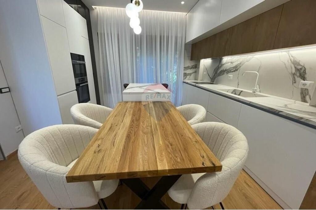 Villa al Complesso Kolombo in affitto