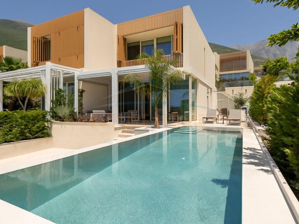 Shitet, Vilë 2-katëshe, ”Green Coast Resort ”