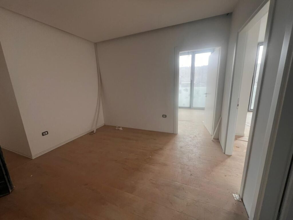 Locale in affitto per clinica, Golden Gate