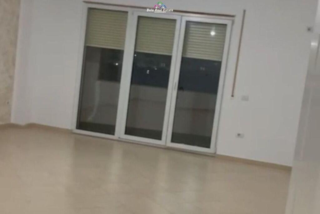 Zyre Me Qera 3+1 Ne 5 Maj ( ID BZ2807) Tirane