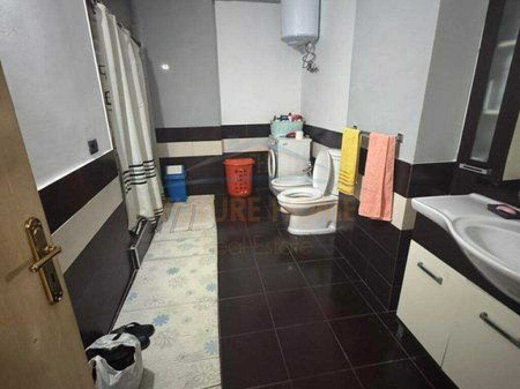 For sale, Apartment 2+1, Unaza e Re