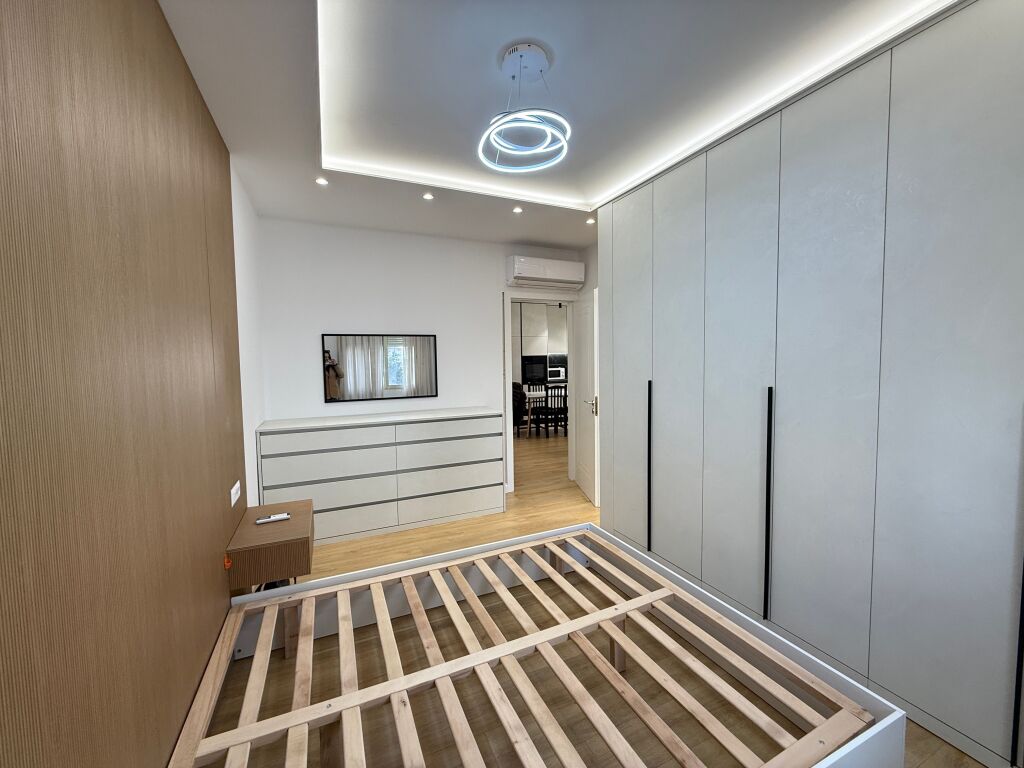 Shitet Apartament 2+1 tek Ish Fusha e Aviacionit