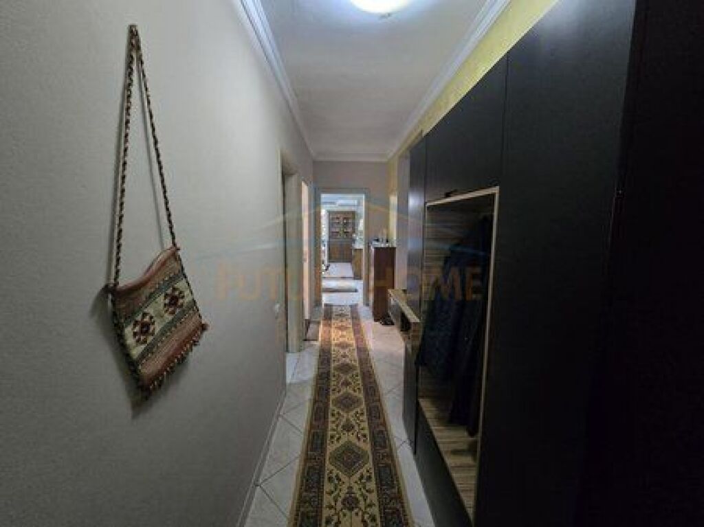 Apartment 2+1 for Sale, Unaza e Re