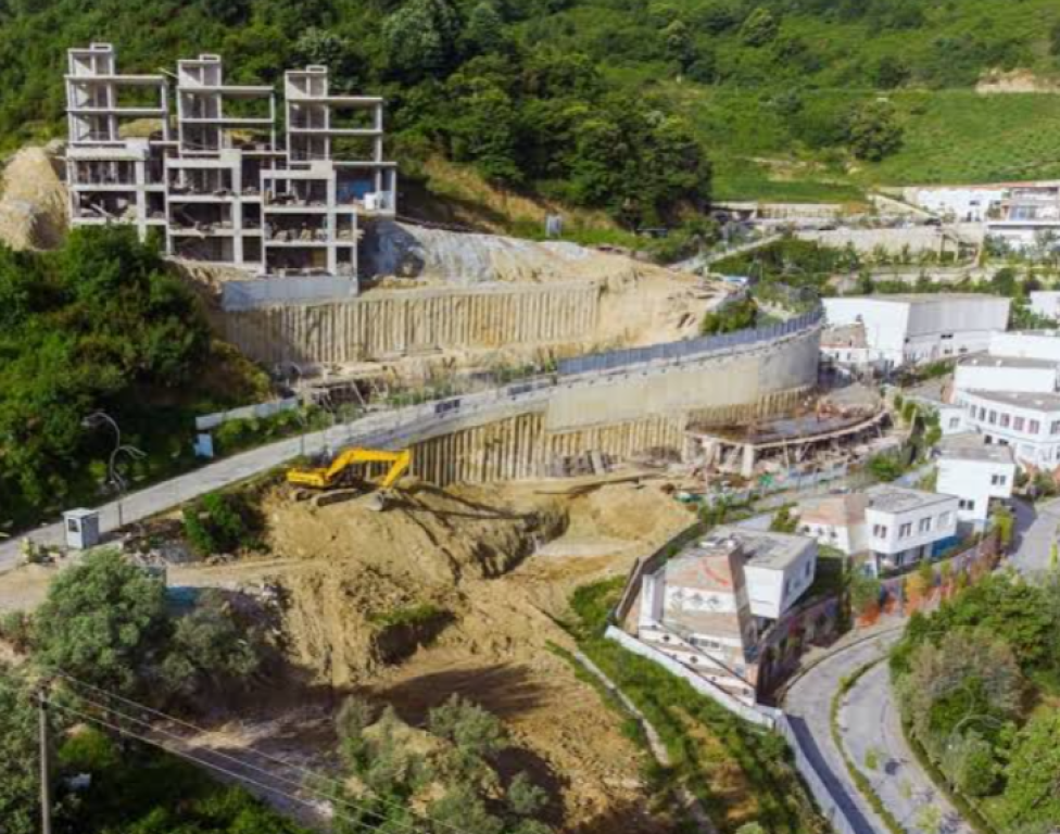 🏡 KODRA E DIELLIT 2  Shitet Apartament 3+1+2  