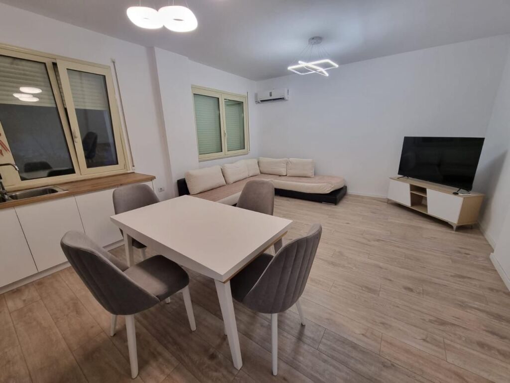 Apartament 1+1 me qera tek "Kopeshti Zoologjik"