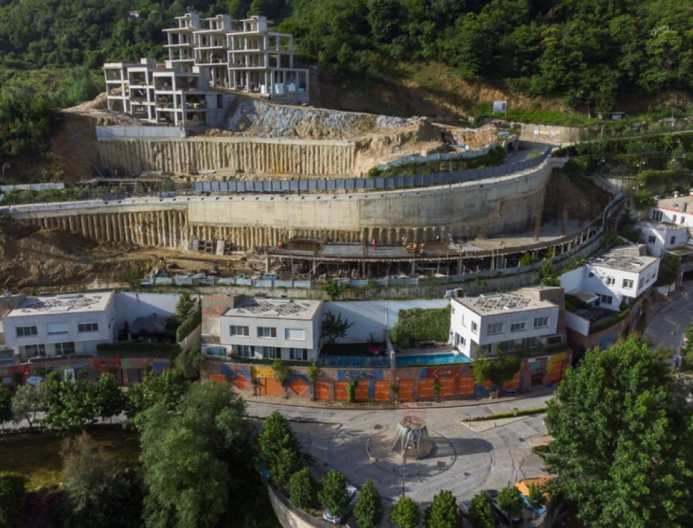 🏡 KODRA E DIELLIT 2  Shitet Apartament 3+1+2  