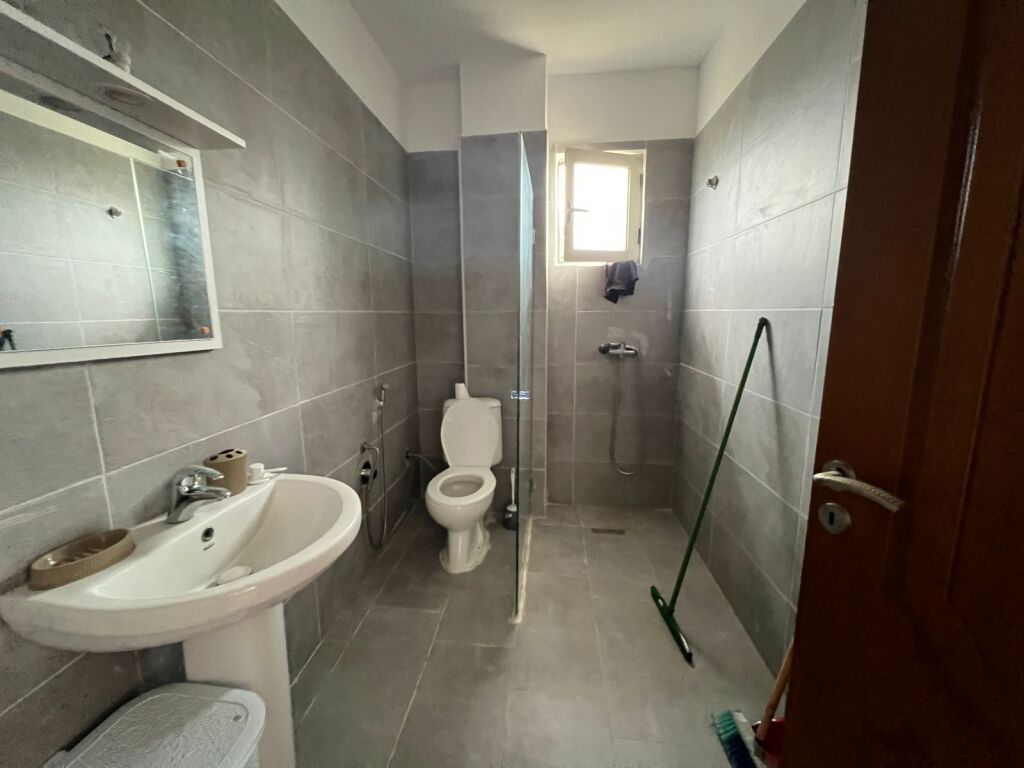 🏡 Shtëpi Private 1+1 me Qera