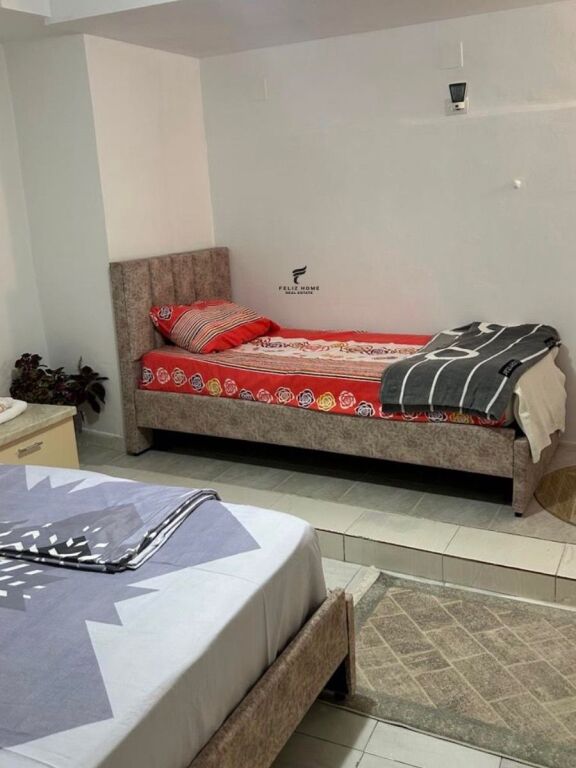 APARTAMENT ME QERA 1+1 PAZARI RI 42.000 LEKE