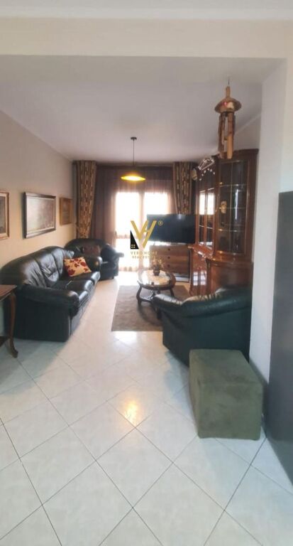 APPARTAMENTO 2+1+2 IN AFFITTO A ALI DEMI 60.000 LEKE