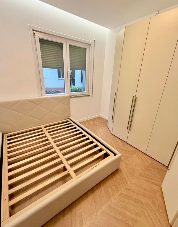 Qera Apartament 2+1 tek Liqeni i Thatë