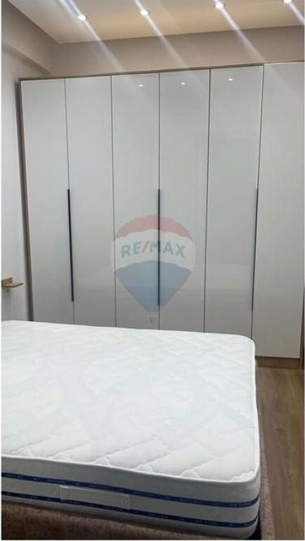 Apartment - For Rent - Mangalem Complex, Tirana 450 €