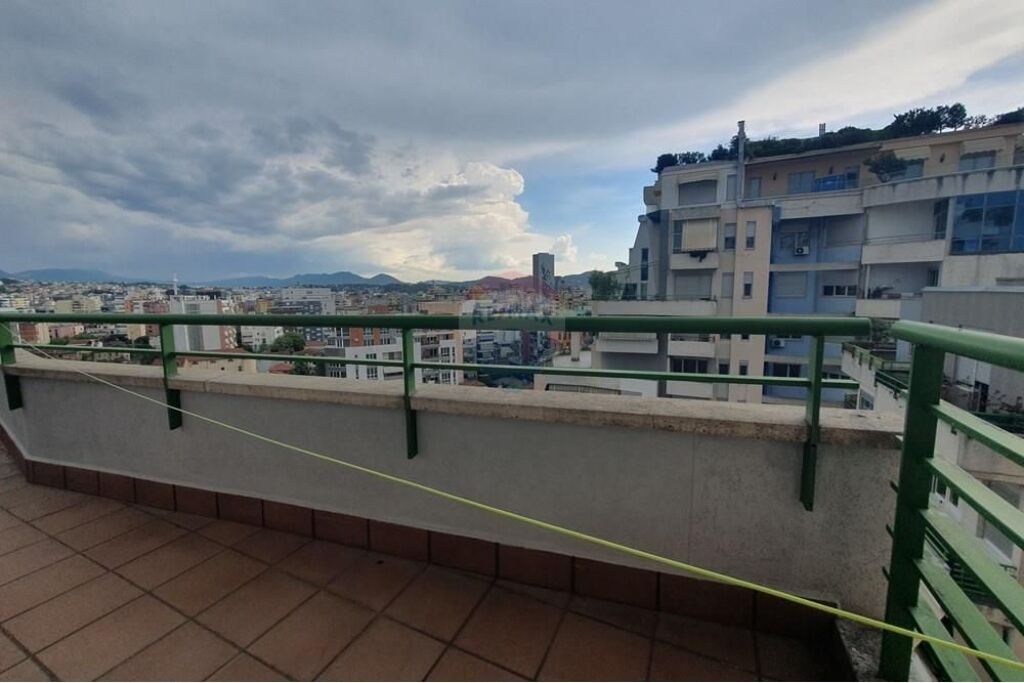 GIVEN SUPER APARTMENT AT GOLD COMPLEX 3+1+3