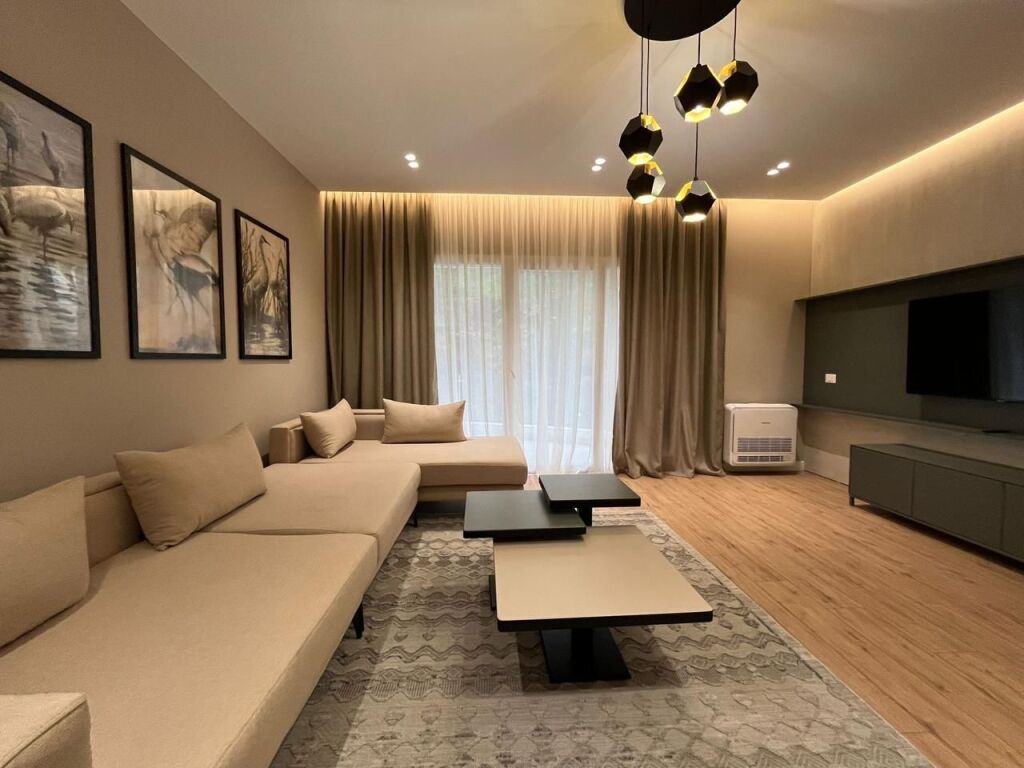 Jepet me qira 2+1+2 Kopshti Botanik 1000€