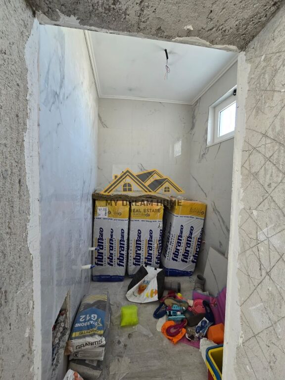 Apartament ne Shitje tek ish Rajoni i policis, Durrës !