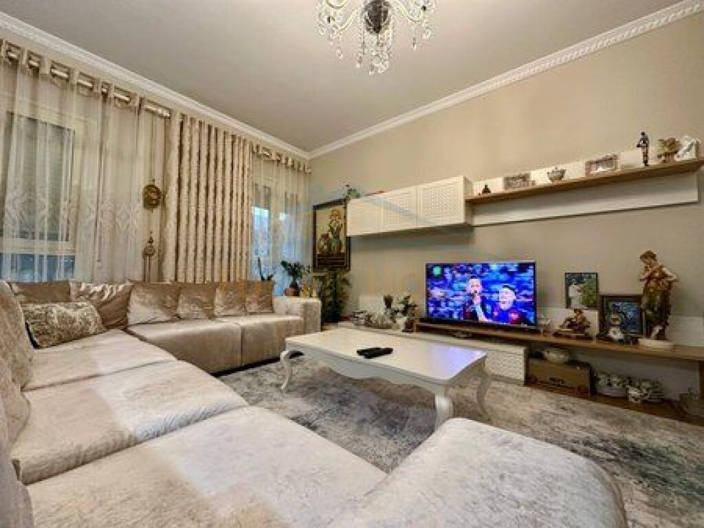 In vendita, Appartamento 3+1+2, Lago Secco, Tirana.