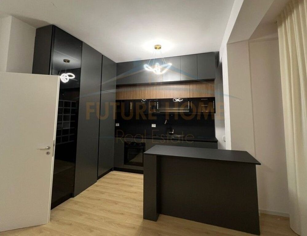 Qira Vilë 3-kateshe, Aba Residence, Sauk