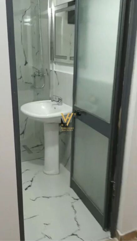 JEPET APARTAMENT 2+1+BLK ME QERA TE 5 MAJI 50.000 LEKE