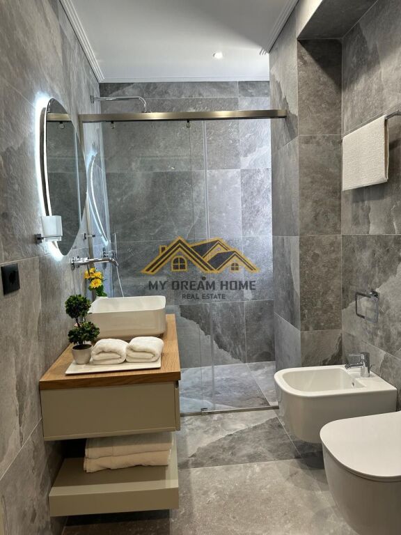 SHITET SUPER APARTAMENT 1+1 ILIRIA PLAZH DURRES!