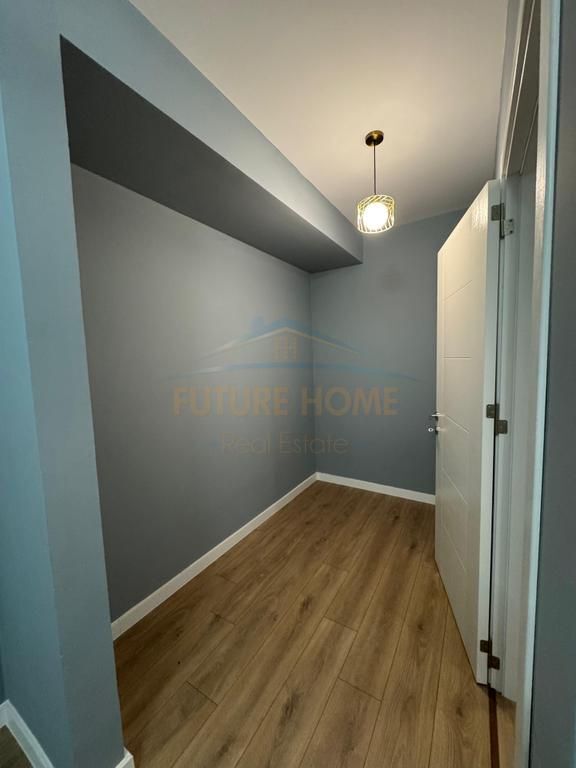 Shitet, Apartament 2+1,Fresk, Tirane