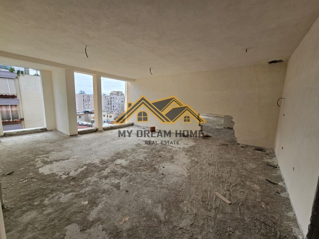 SHITET APARTAMENT 2+1+2 NE QENDER DURRES!