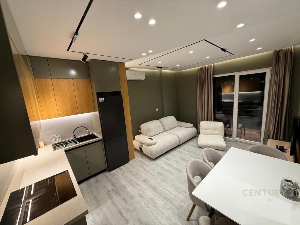 Shitet apartament i tipologjise 2+1+2 me post parkimi ne Ali Dem!