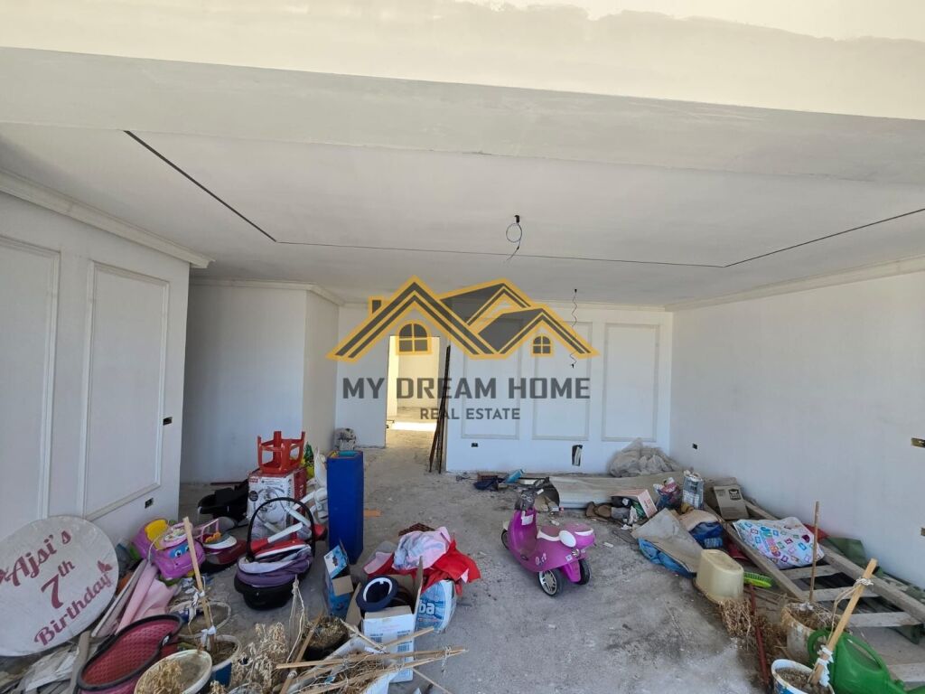 Apartament ne Shitje tek ish Rajoni i policis, Durrës !