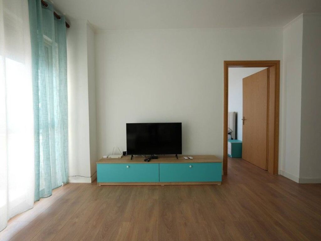 AFFITTASI SUPER APPARTAMENTO 1+1 CON VISTA MARE SULLA SPIAGGIA DI DURRES