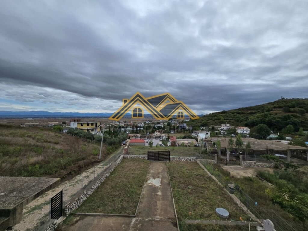 SHITET SHTEPI PRIVATE ZONA SPITALLES DURRES!